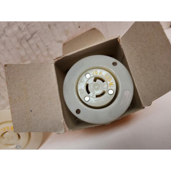Lot of 2 Hubbell HBL4715C Flanged Nlyon Twist-Lock 2 Pole 3 Wire 15A 125V - Picture 3 of 9